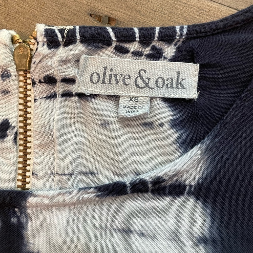 𝅺OLIVE & Oak tie dye navy tunic/top - Picture 2 of 7